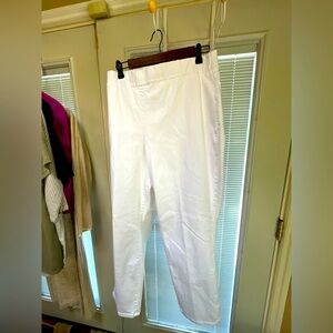 NYDJ White Chinos Straight-Leg Lightweight Design Ankle pull on pants.#15